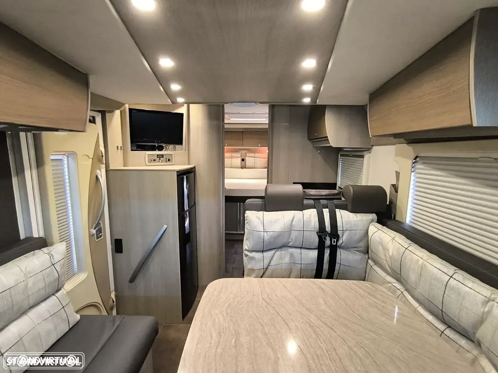 Burstner Ixeo Fifty Five 55 Cama central + basculante - 6