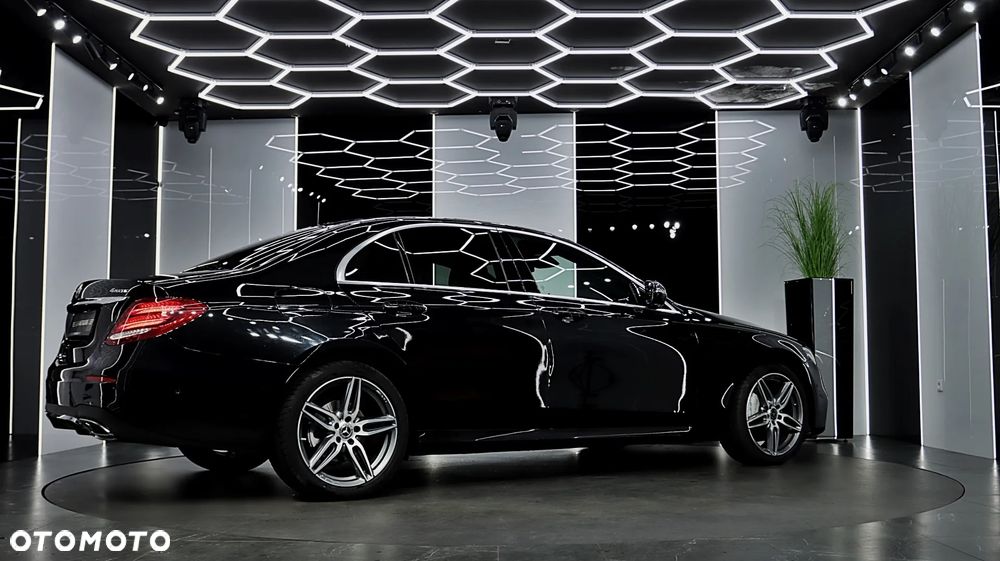 Mercedes-Benz Klasa E ver-220-d-4--matic-amg - 10