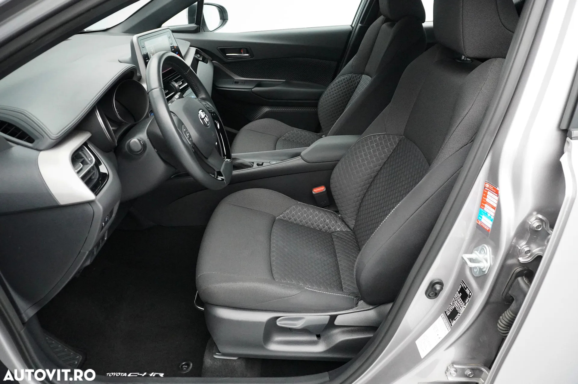 Toyota C-HR 1.8 HSD 122 CP 4x2 CVT Core - 9