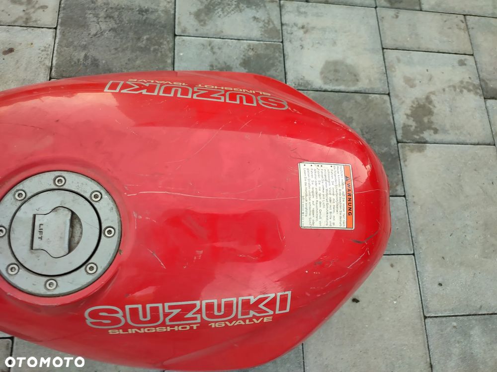 Bak, zbiornik paliwa Suzuki Bandit 400 - 4