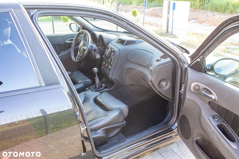 Alfa Romeo 156 2.4JTD20v Distinctive - 11