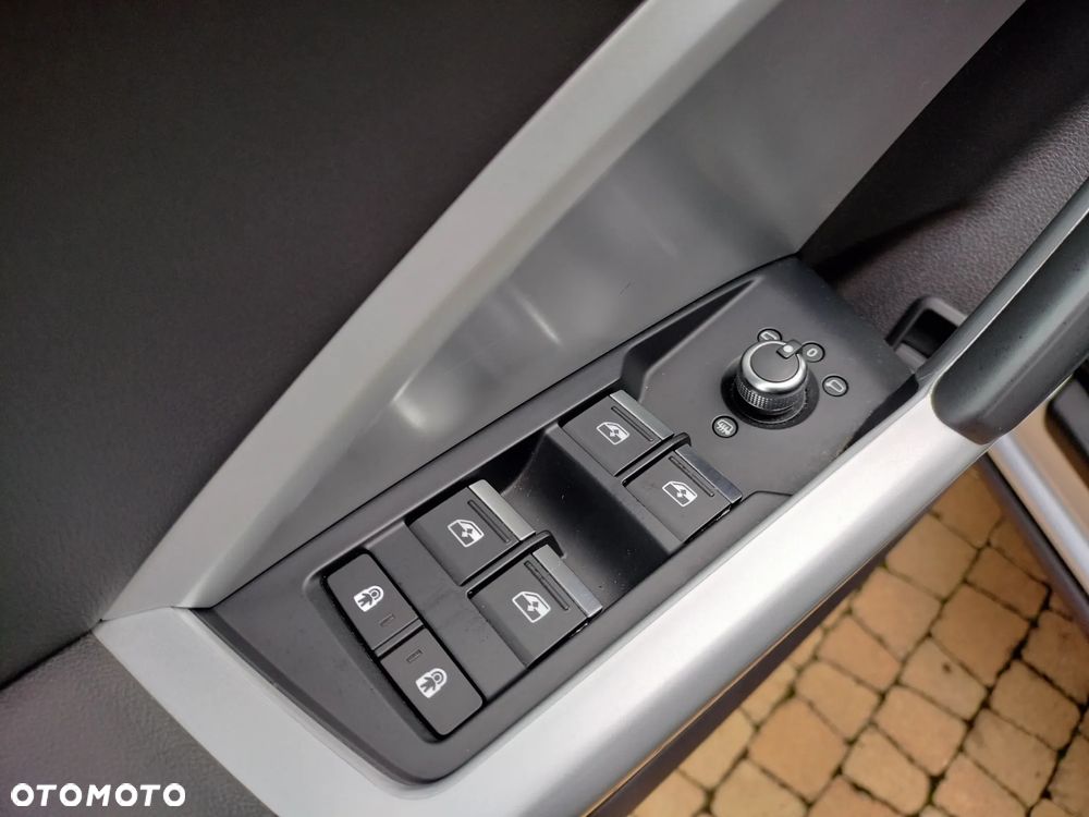 Audi Q3 45 TFSI quattro S tronic S line - 10