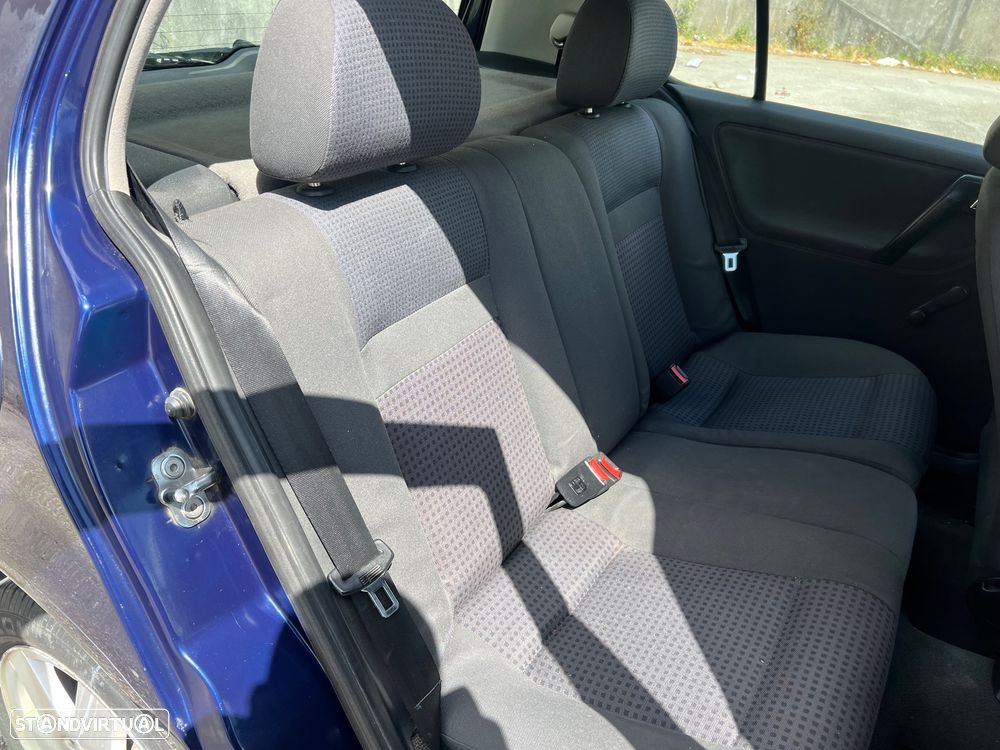 VW Polo 1.0 Conceptline - 14