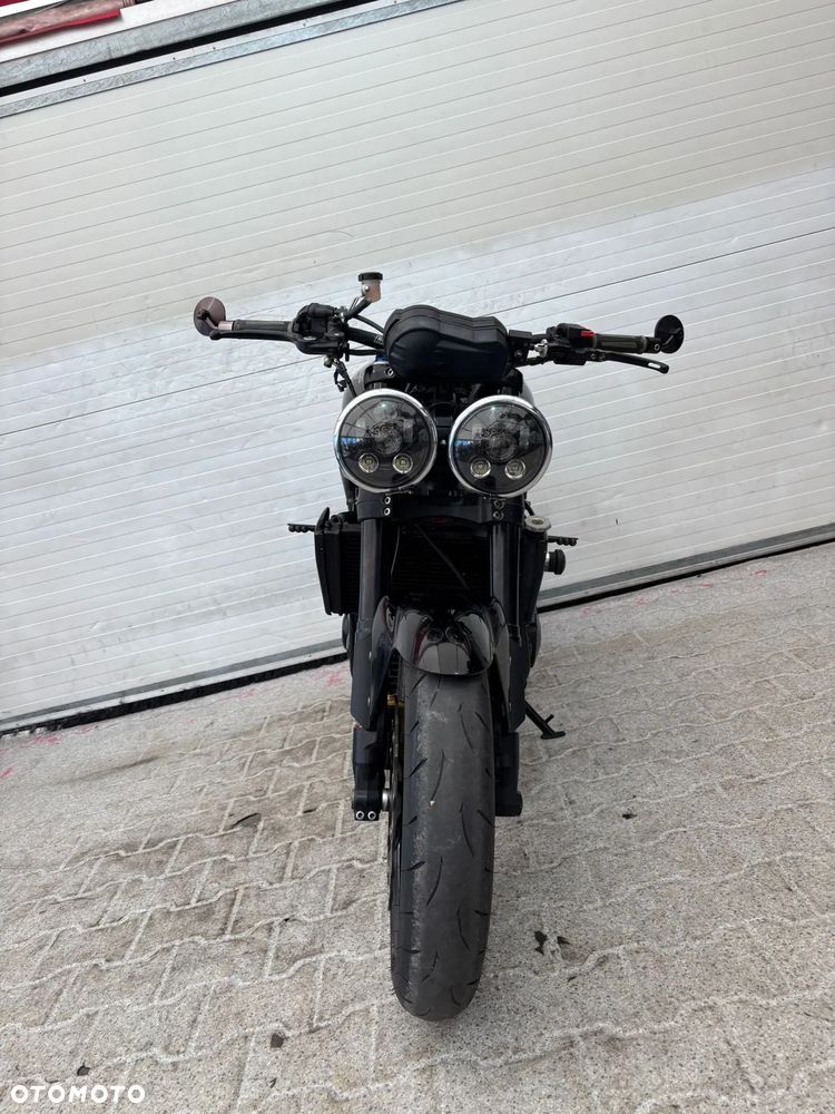 Triumph Speed Triple - 27