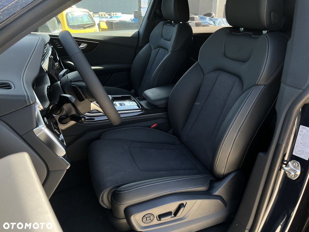 Audi Q8 - 21