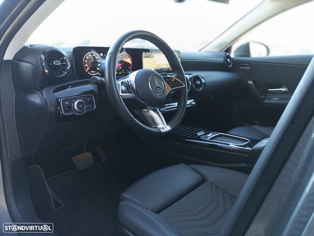 Mercedes-Benz A 200 7G-DCT - 2