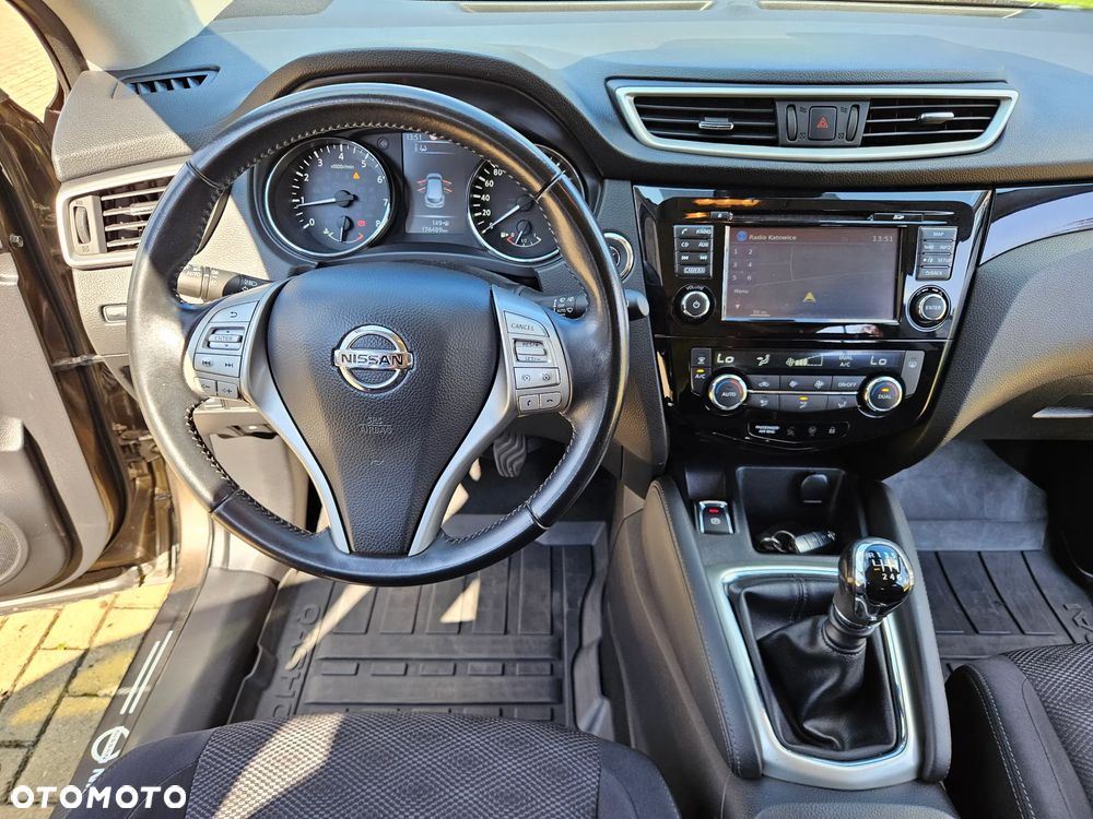 Nissan Qashqai 1.2 DIG-T N-Connecta EU6 - 22