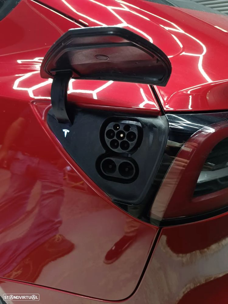 Tesla Model 3 Long-Range Dual Motor AWD - 26