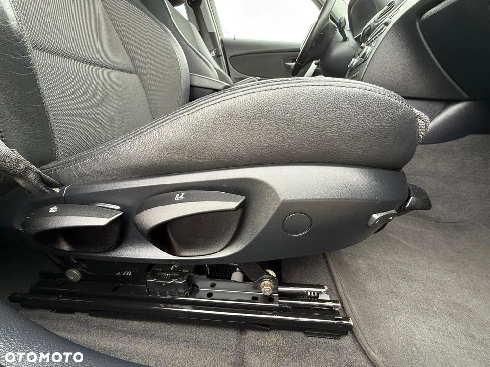 BMW Seria 1 118d DPF Edition Sport - 23