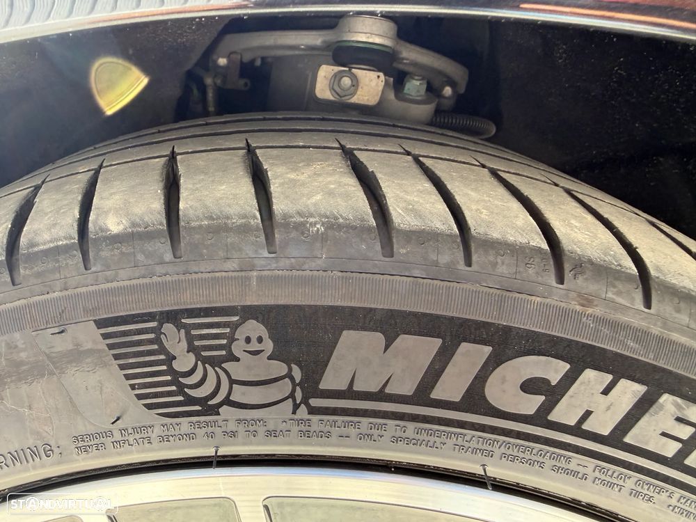 Porsche Taycan Turbo - 16