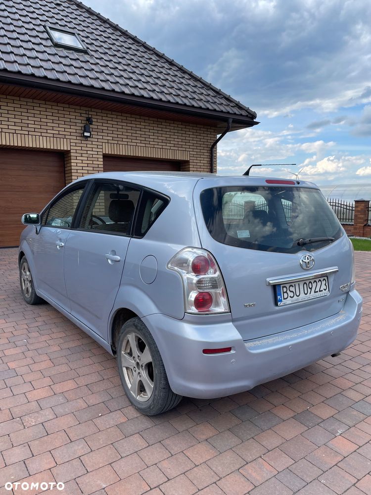 Toyota Corolla Verso - 6