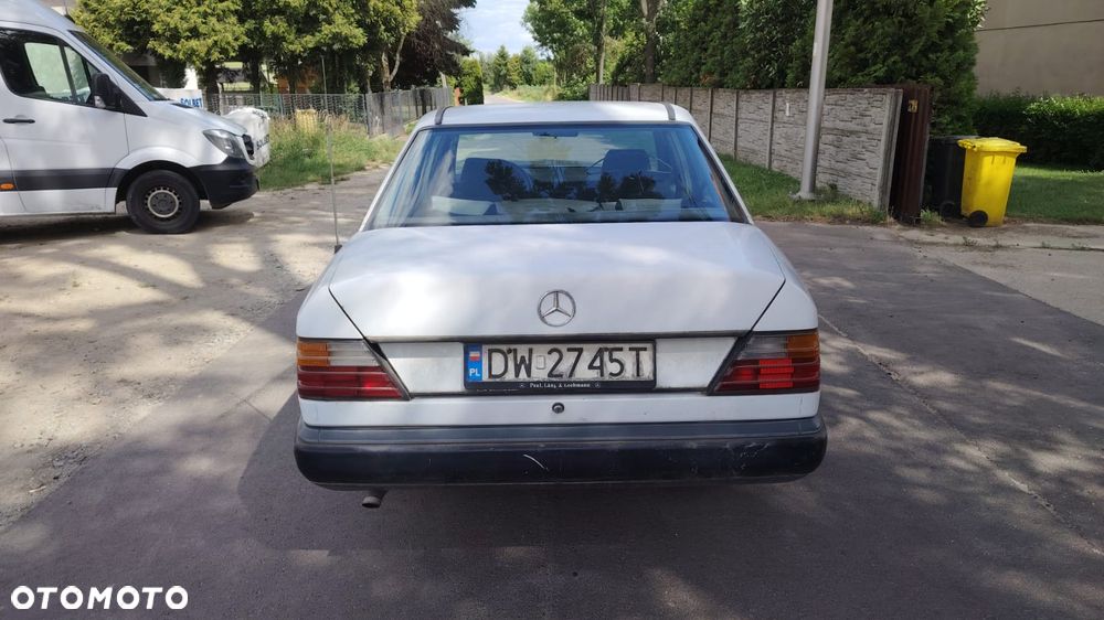 Mercedes-Benz W124 (1984-1993) - 6