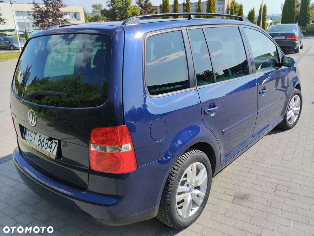 Volkswagen Touran 1.6 Conceptline - 9