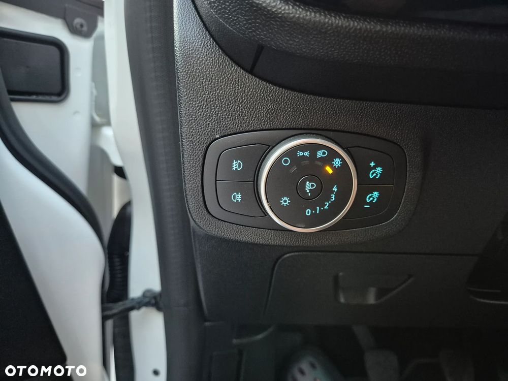 Ford Fiesta 1.0 EcoBoost S&S TITANIUM - 25