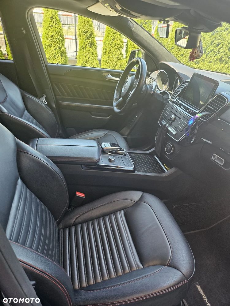 Mercedes-Benz GLE - 21