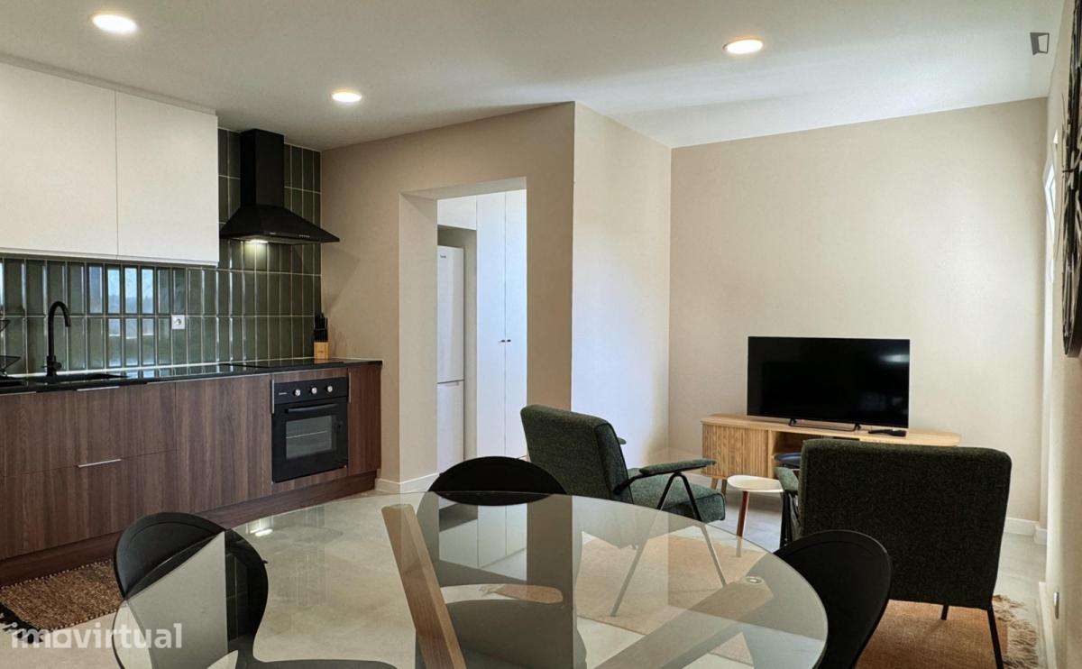 Quarto - localizado em Norton de Matos Coimbra - Grande imagem: 4/11