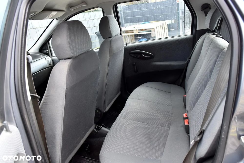 Fiat Punto 1.2 8V Active - 38