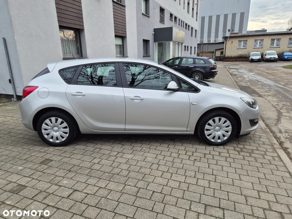 Opel Astra 1.6 Essentia EU6 - 5