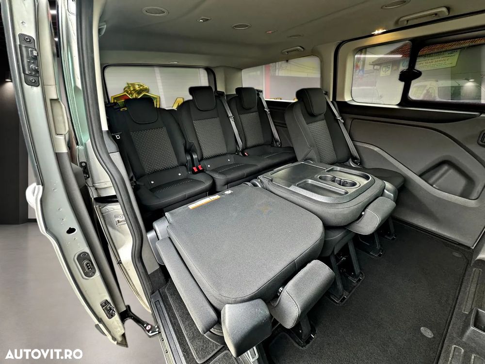 Ford Tourneo Custom 320 L2H1 VA Titanium - 10