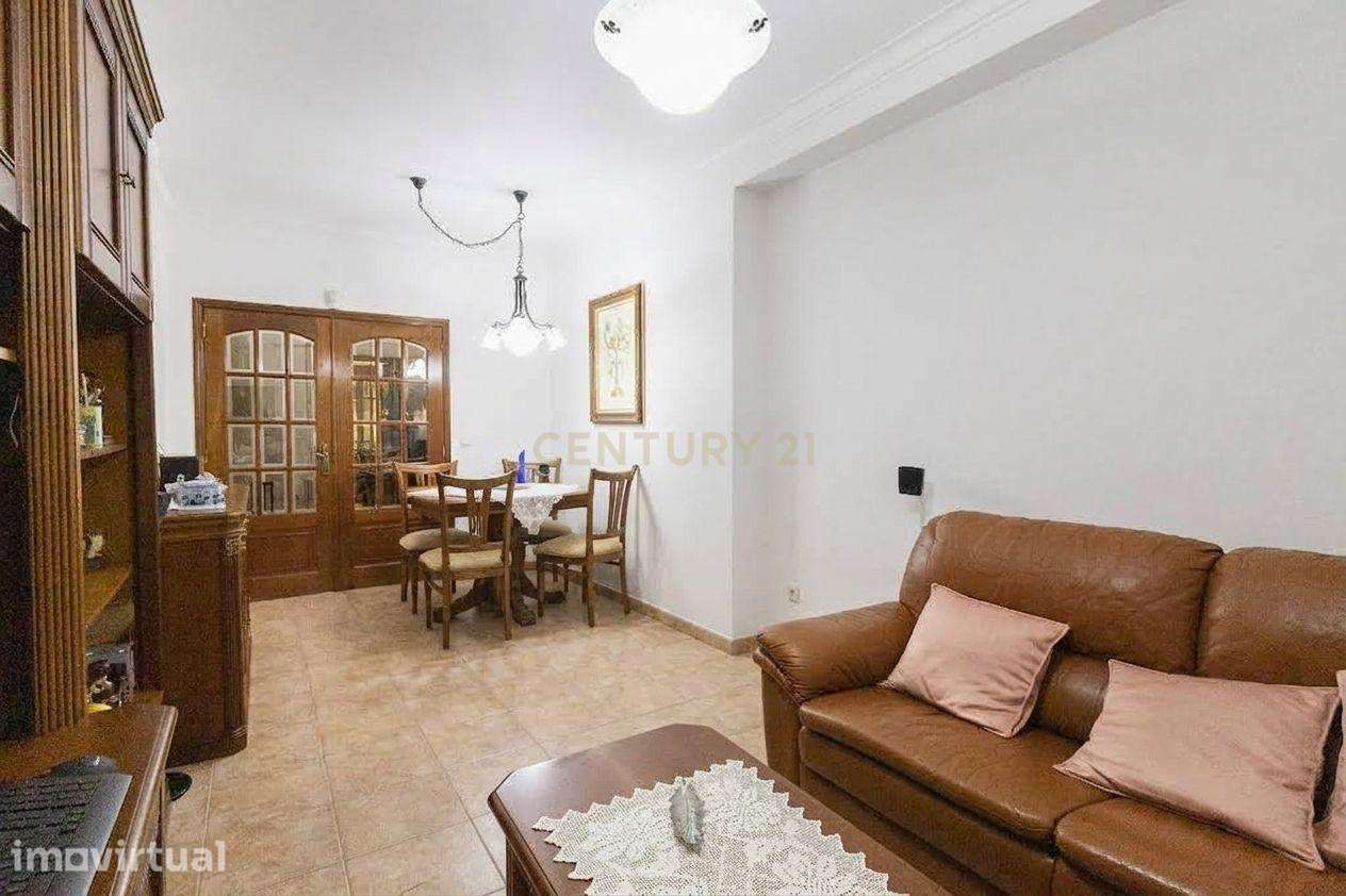 T2 com terraço e garagem em Santa Clara, Coimbra — 235.000 € - Grande imagem: 4/21