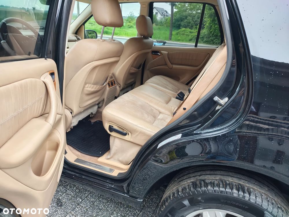 Mercedes-Benz ML - 9