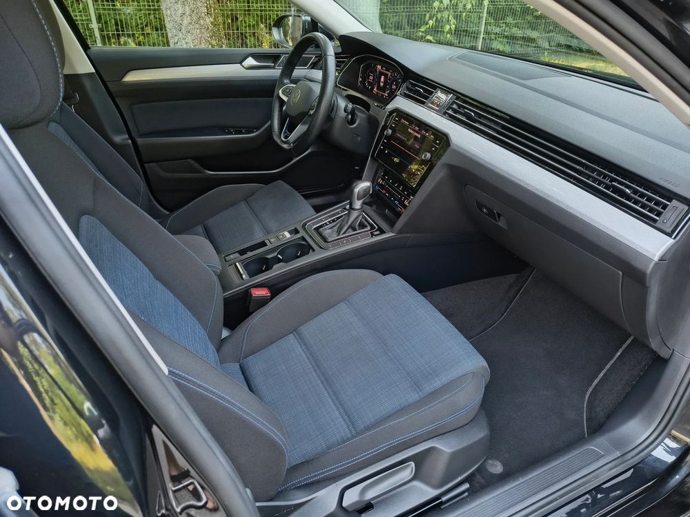 Volkswagen Passat - 14
