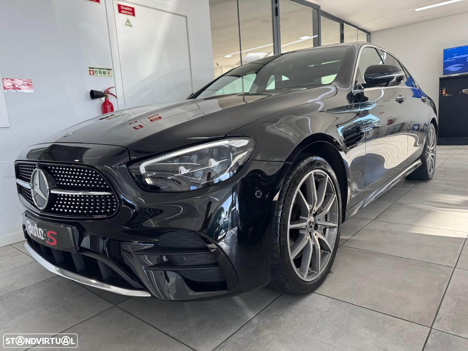 Mercedes-Benz E 300 de AMG Line - 3