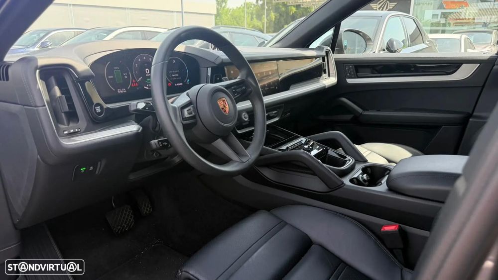 Porsche Cayenne Coupé E-Hybrid - 11