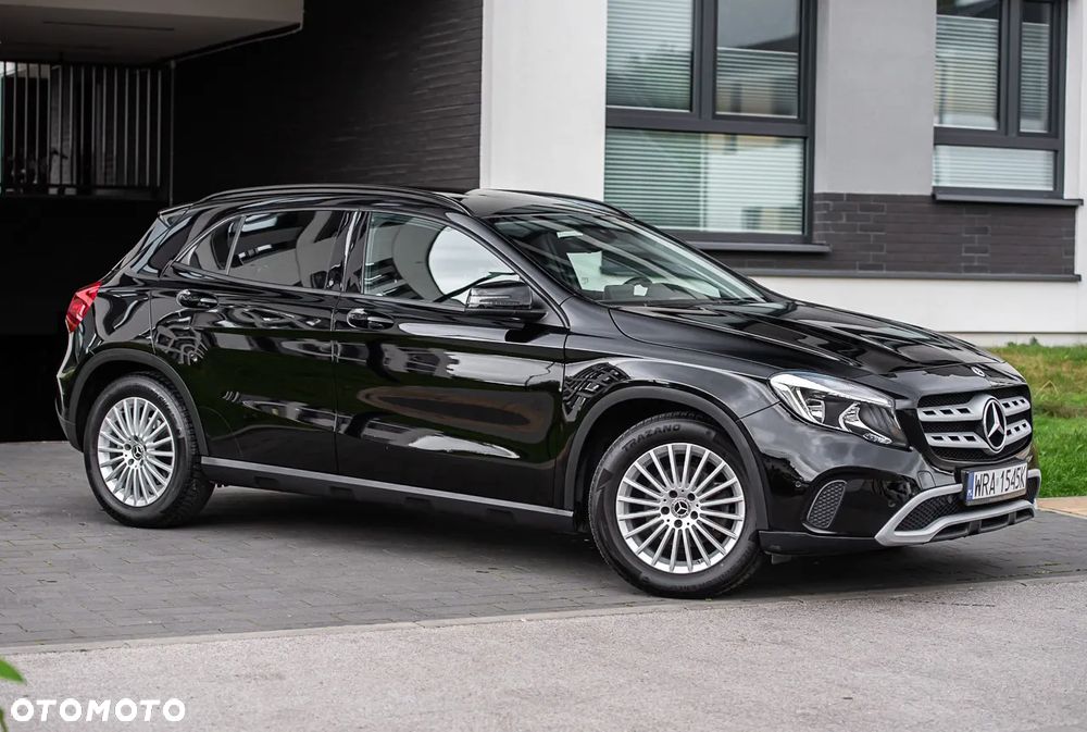 Mercedes-Benz GLA 180 - 3