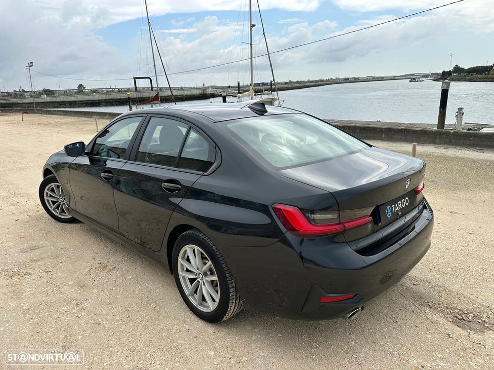 BMW 330 e Auto - 9