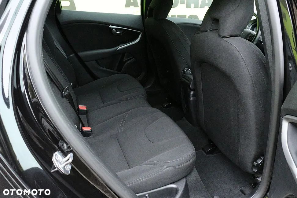 Volvo V40 D2 - 23