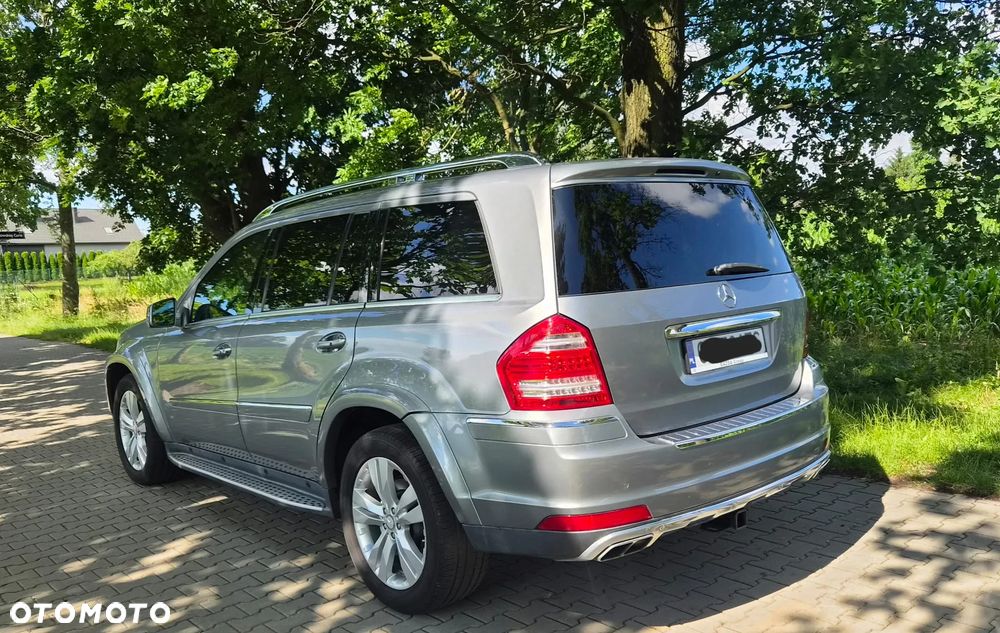 Mercedes-Benz GL 500 4Matic 7G-TRONIC - 26