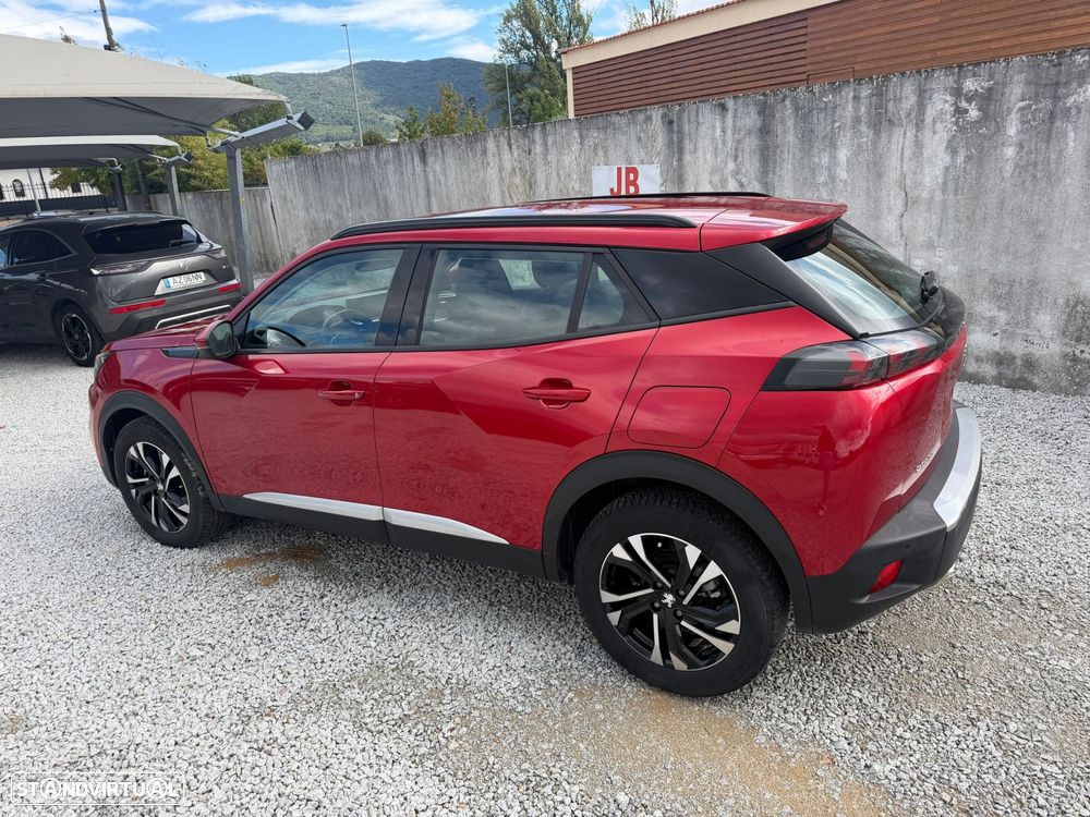 Peugeot 2008 1.2 PureTech Allure - 4