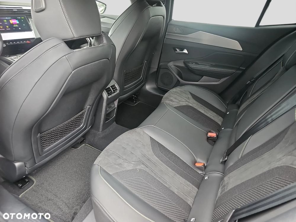 Peugeot 408 HYBRID 145 e-DSC6 GT Exclusive - 12