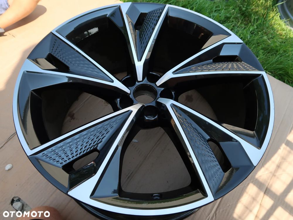 ORYGINALNA FELGA AUDI RS6 RS7 22'' 4K0601025BC - 1