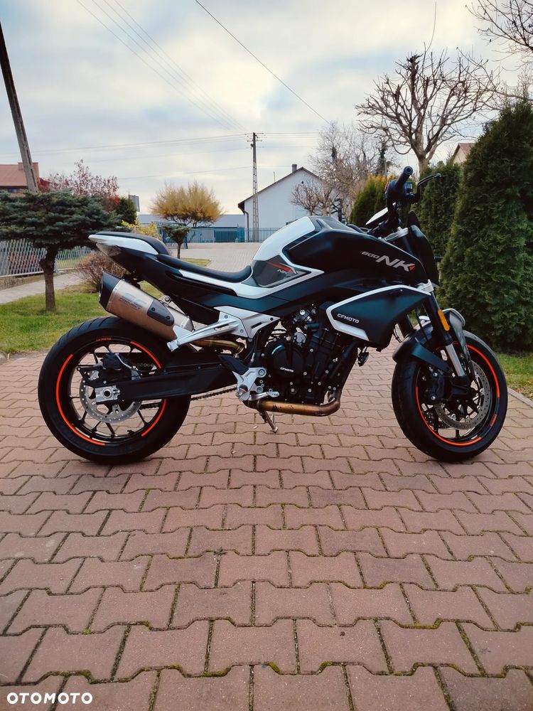 CFMoto 800NK - 1
