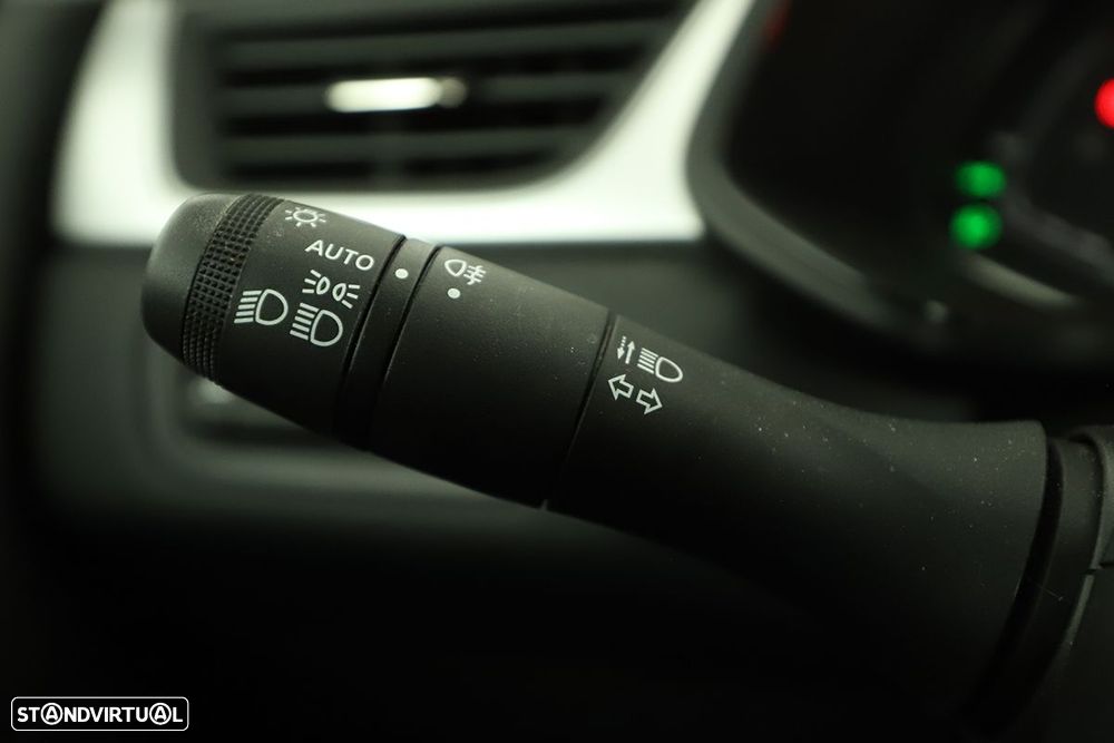 Renault Captur 1.0 TCe Techno Bi-Fuel - 17