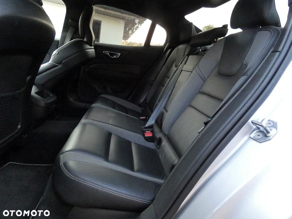 Volvo S60 T5 Drive-E R-Design Summum - 30