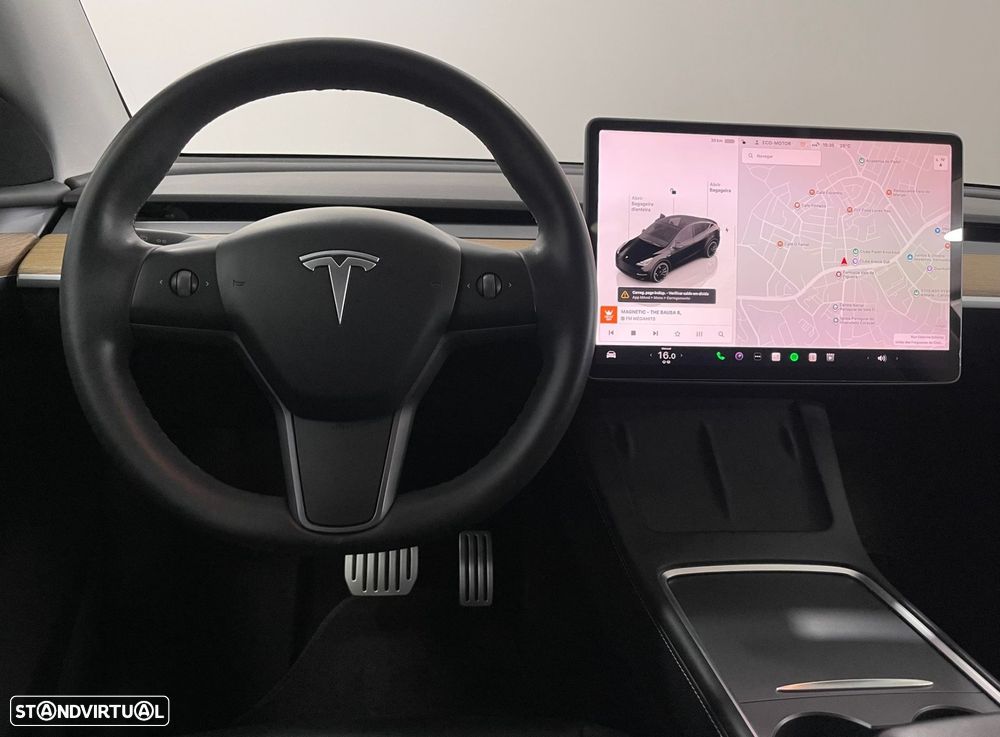 Tesla Model Y Performance Dual Motor AWD - 29