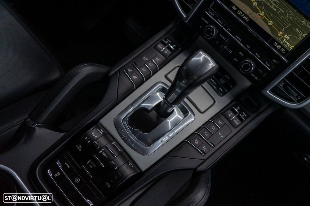 Porsche Cayenne - 27