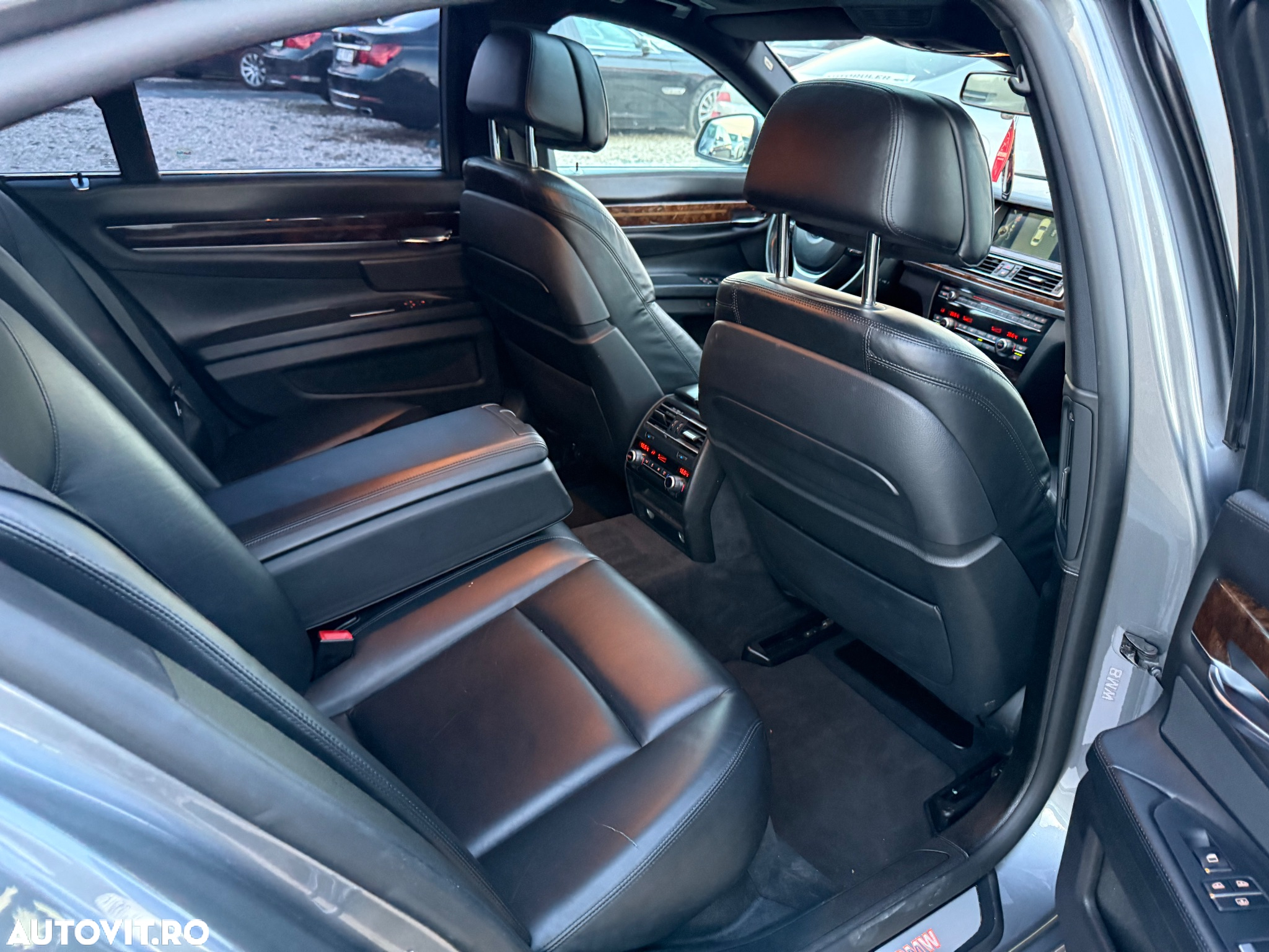 BMW Seria 7 750Ld xDrive Blue Performance Edition Exclusive - 27