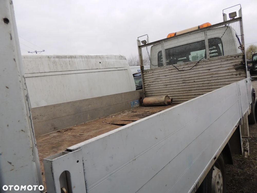 Skrzynia ładunkowa z platformą elektryczną - 7