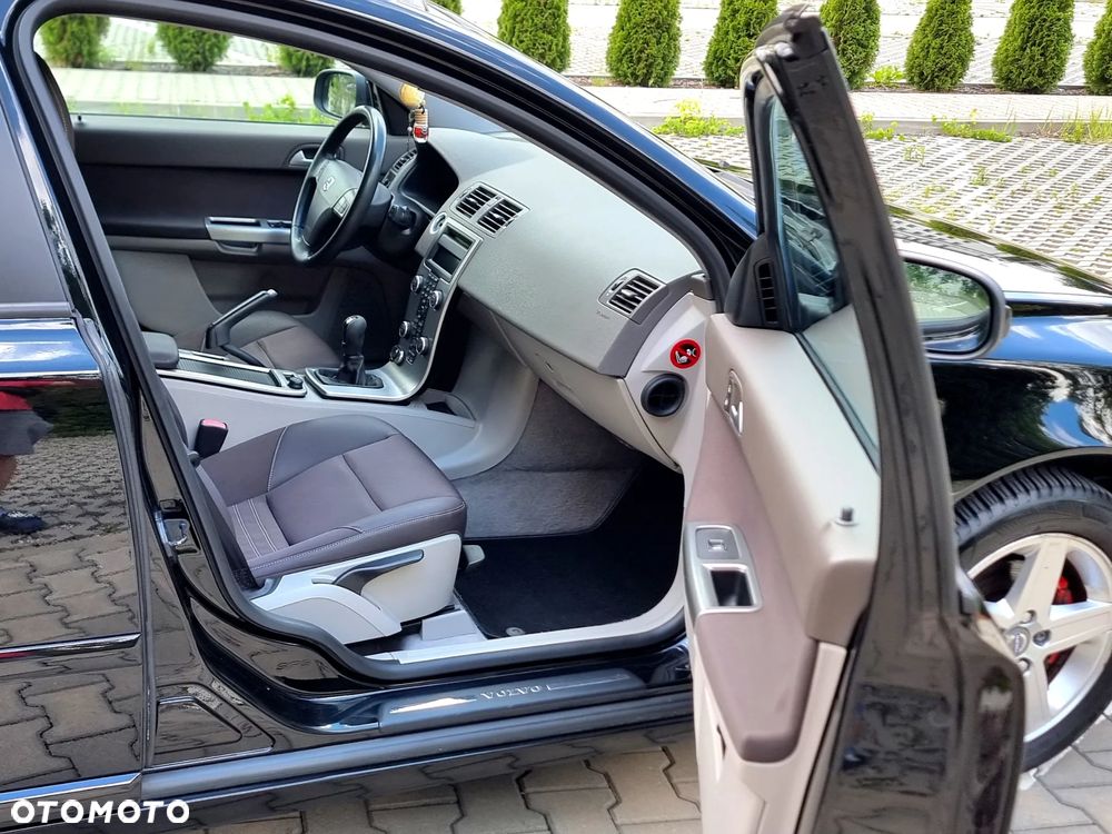 Volvo V50 2.0 Momentum - 9