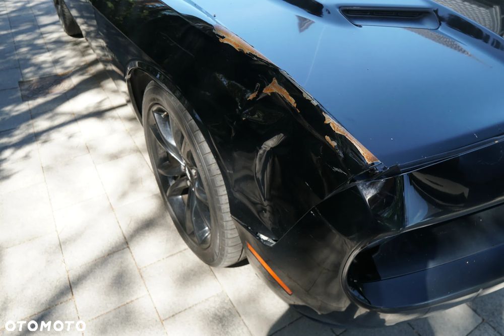 Dodge Challenger - 17