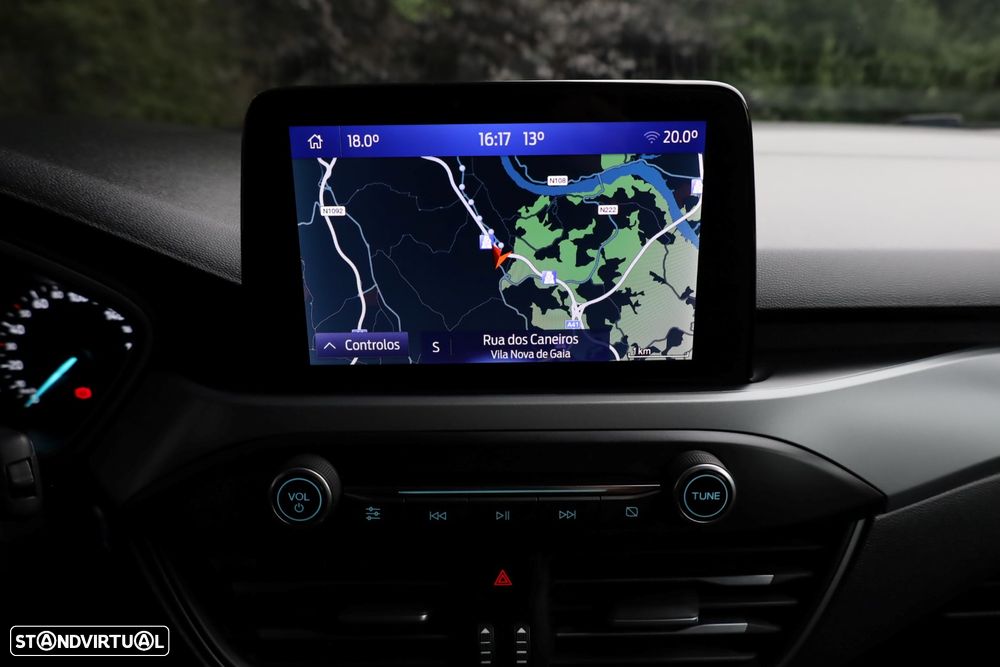 Ford Focus 1.0 EcoBoost MHEV ST-Line - 24