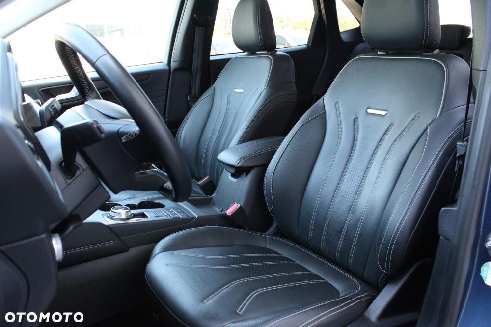 Ford Kuga - 12