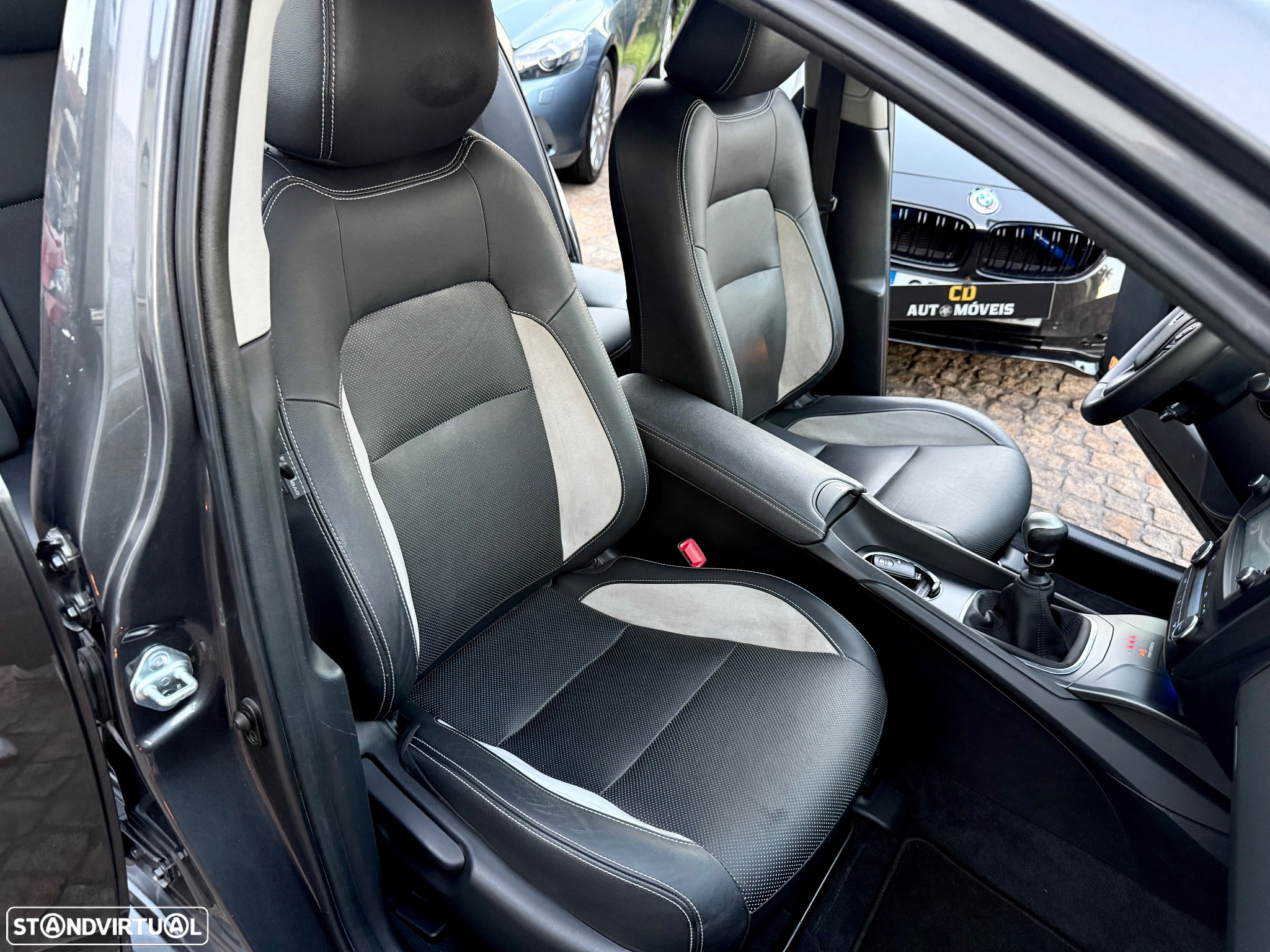 Toyota Avensis SD 1.6 D-4D Luxury+GPS - 43