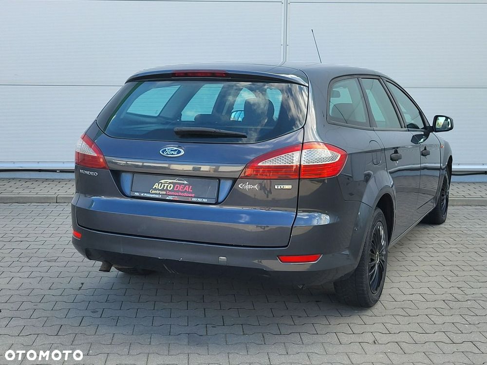 Ford Mondeo - 12