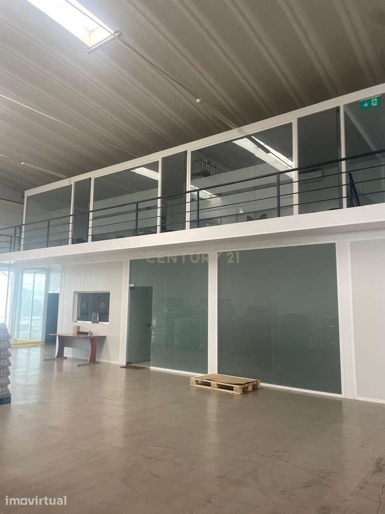 Centro Logístico e Industrial Renovado | 1.294 m² | Câmaras de Frio e - Grande imagem: 5/50