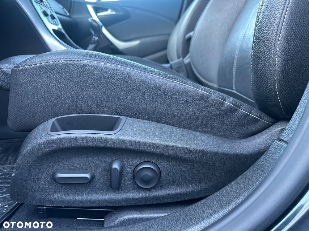 Opel Astra 1.4 Turbo Cosmo - 11